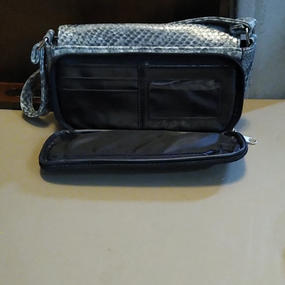 N Y Collection - Picture 2 of 7